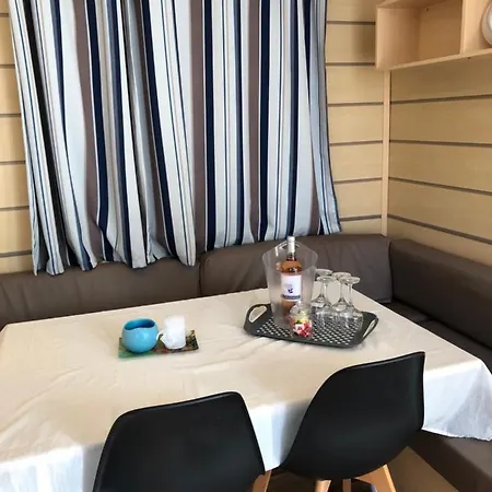 مكان تخييم Flamants Roses 1 Pers 6